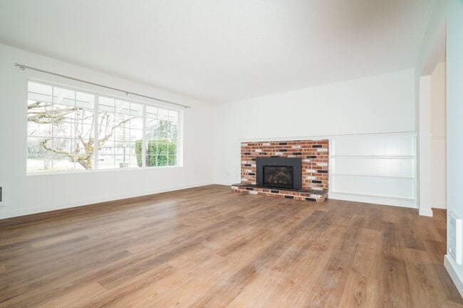 Building Photo - Brand New Remodeled 2 bed 2 bath home for Rent