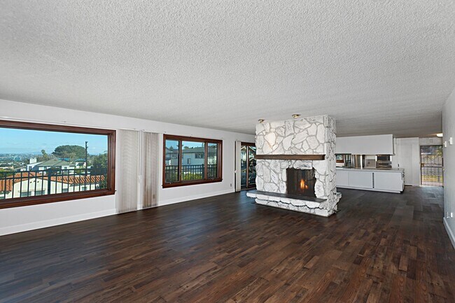 Building Photo - Timeless 4BR/2BA Corner-Lot Home, Perched on the Hills of Ocean Beach. Sweeping Ocean Views
