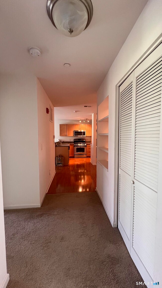 Building Photo - 26 School House Dr