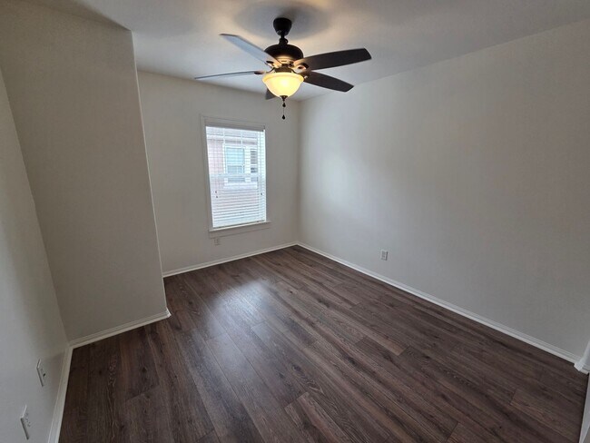 Building Photo - 3+3 condo at Orbella in Oxnard - Close to Beaches and Channel Islands Harbor