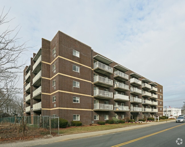 Terry Apartments 38 Rider Ave Patchogue NY 11772 Apartment Finder