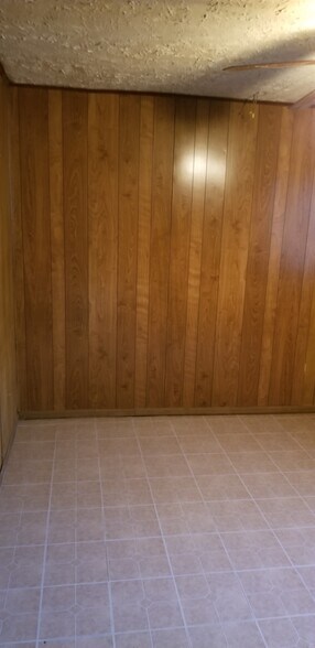 Building Photo - 4808 S Westhaven Dr