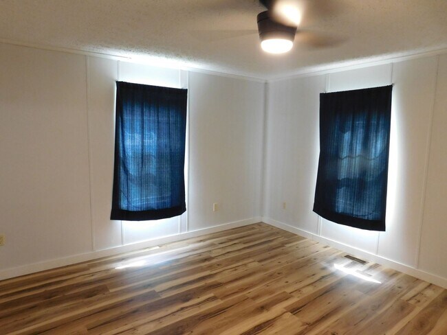 Building Photo - 900 Loftin Farm Rd