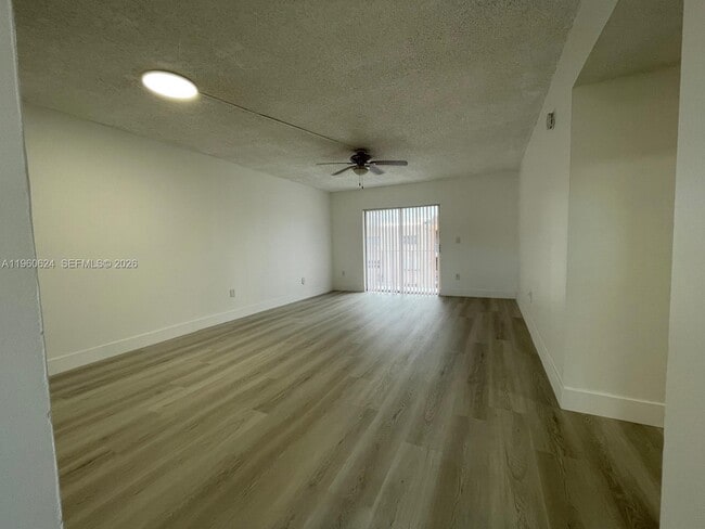 Building Photo - 1075 W 68th St