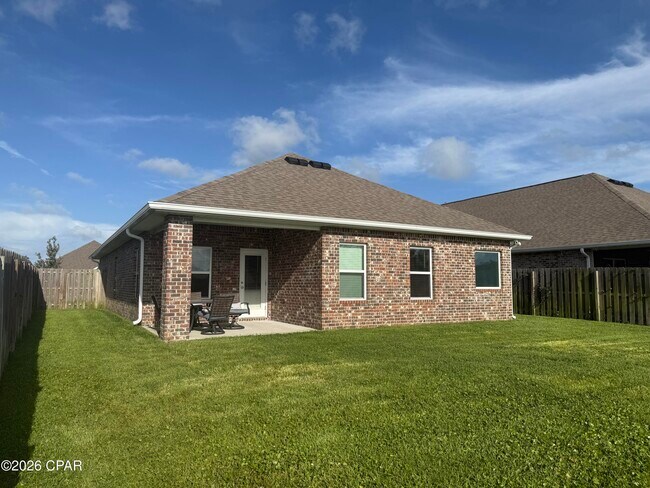 Building Photo - 806 Cason Dr