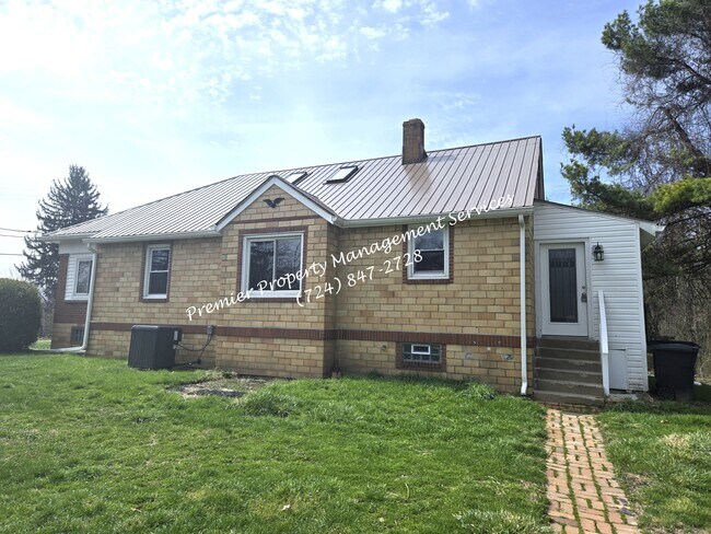Building Photo - 1425 Barclay Hill Rd