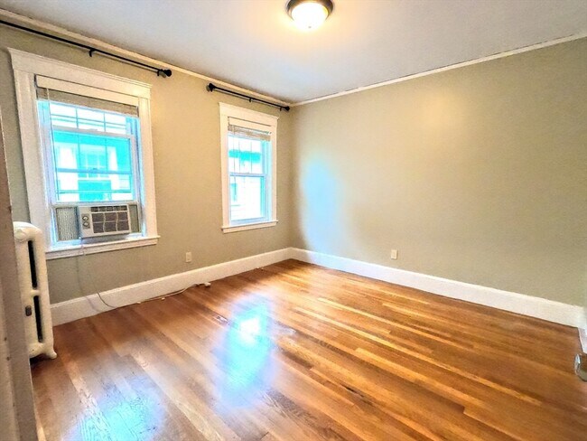 Building Photo - 22 Roseway St