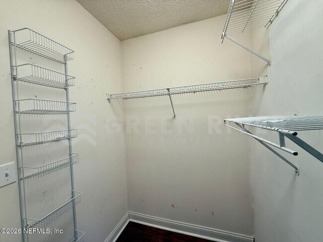 Building Photo - 2927 Waters View Cir