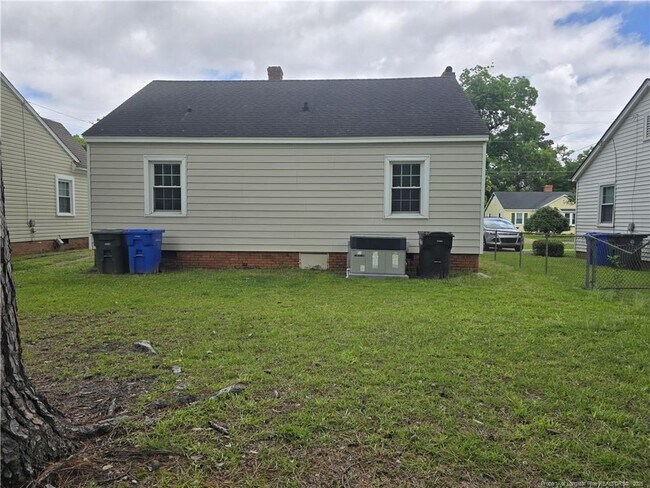 Building Photo - 217 Marshall Rd