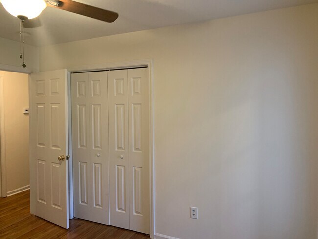 Building Photo - 4468 Lady Banks Ln