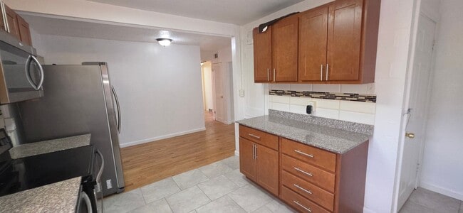 Building Photo - 1306 Mt Olive Ave