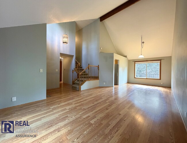 Building Photo - 9085 SW Trigger Ct
