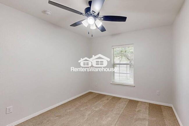 Building Photo - MOVE IN READY - 3BED/2BATH - FORNEY TEXAS