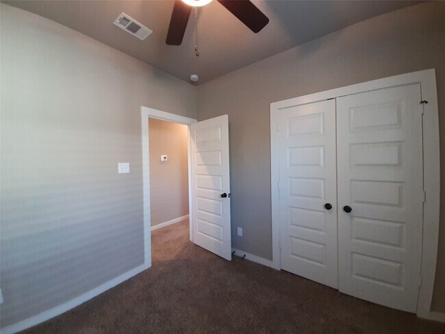 Building Photo - 25132 Pacific Wren Dr