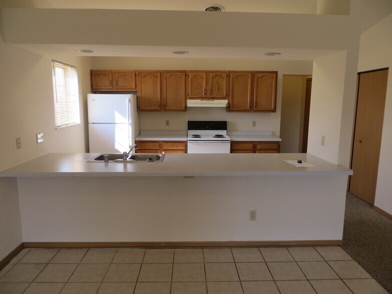 Building Photo - 716 20th St