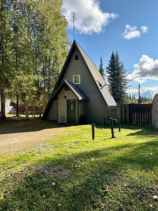 Building Photo - 2 Bed, 1 Bath A-Frame for Rent!