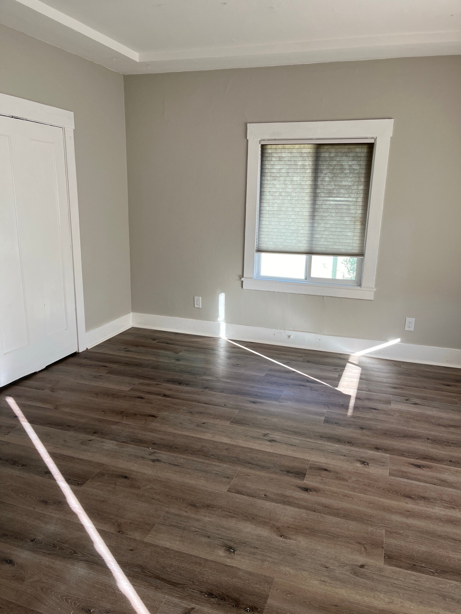 Building Photo - 524 25th St