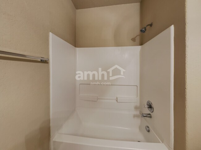 Building Photo - 5707 Sendero Spring