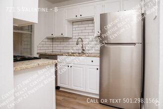 Building Photo - 721 S Valentine-B