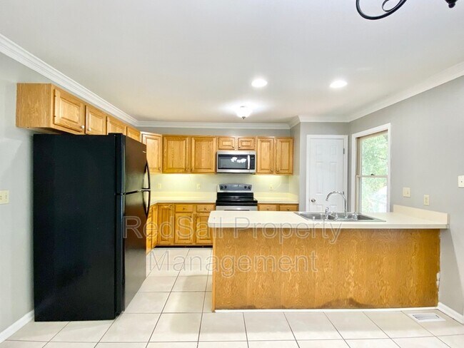Building Photo - 3004 North Ct