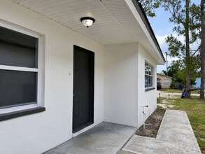 Building Photo - 5422/5424 Ninth Ave