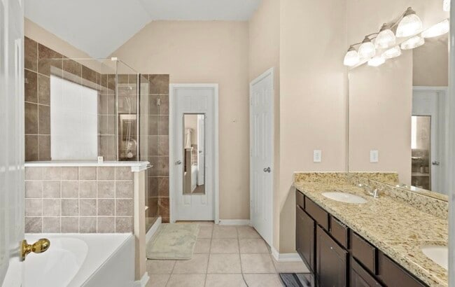 Building Photo - 3106 Valley Ct