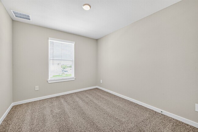 Building Photo - 3050 Marble Wy