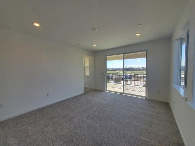 Building Photo - 3724 Benicia Ave