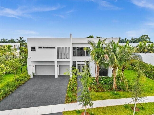 Building Photo - 16644 Botaniko Dr N