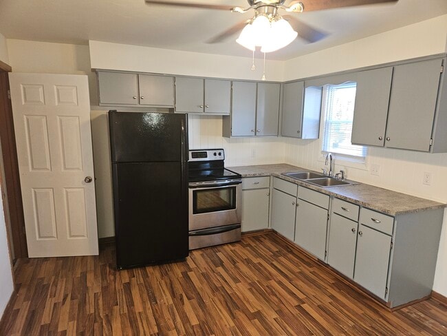 Building Photo - 5246 E Calla Rd