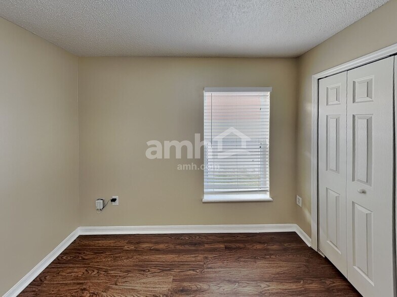 Building Photo - 11323 Camus Ln