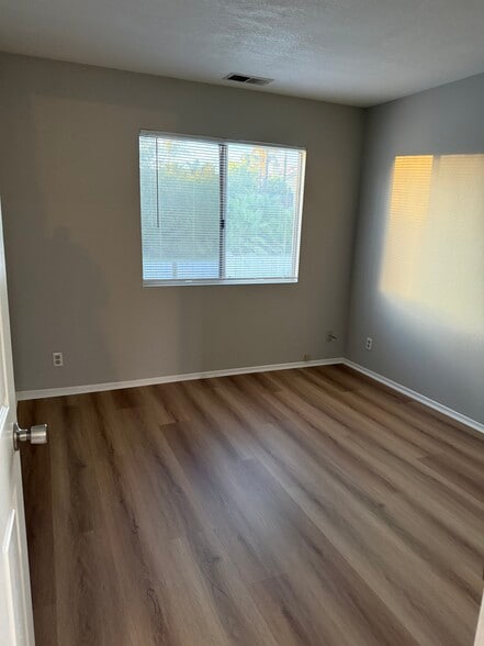 Building Photo - 39259 Via Las Sintras