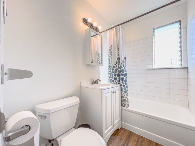 Building Photo - San Diego Linda Vista /Clairemont Area May  FREE  Modern 2-Bed/1-Bath Home with Laundry, Yard, an...