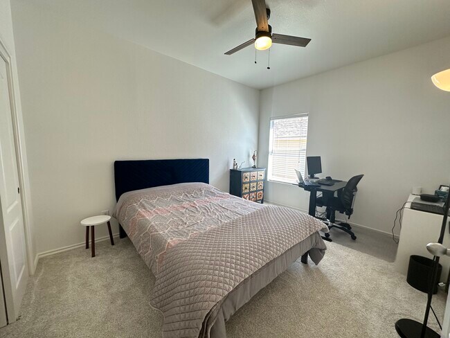 Building Photo - 3724 Pine Needle Cir