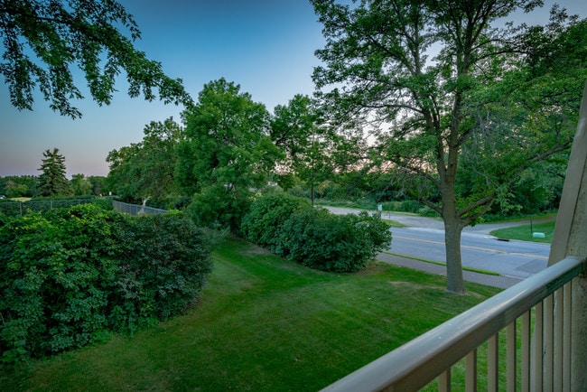 Building Photo - 941 11th Ave S