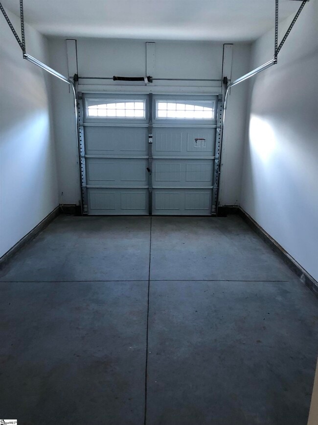 Building Photo - 208 Brochaill Ct