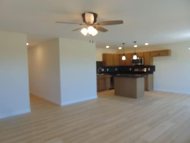 Building Photo - New Modern 3 Bed 2 Bath House