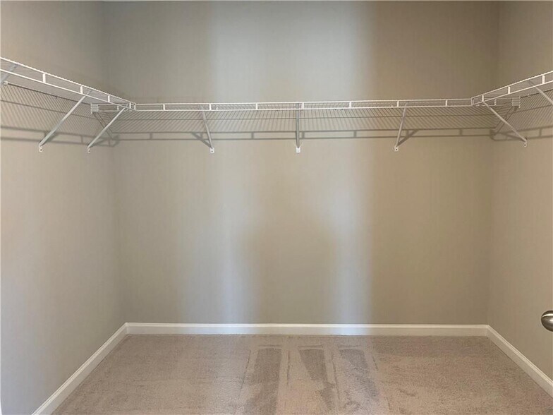 Building Photo - 4402 Grosbeak Dr