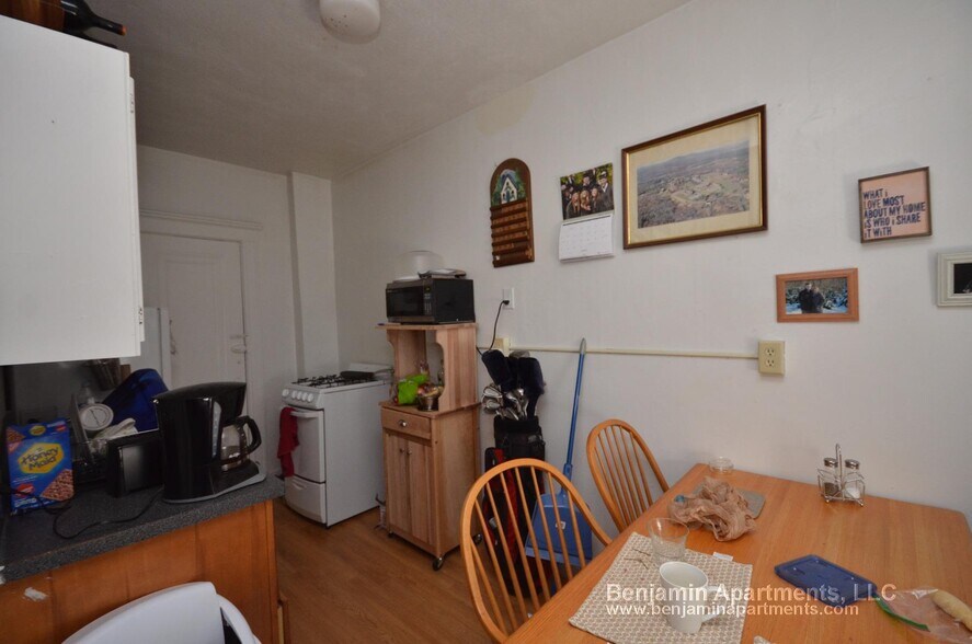 Building Photo - 25 Walbridge St