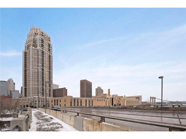Building Photo - 100 3rd Ave S