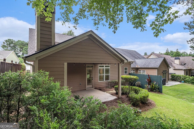 Building Photo - 180 Greenview Dr