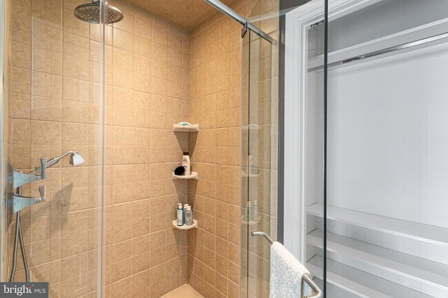 Building Photo - 147 Waterfront St