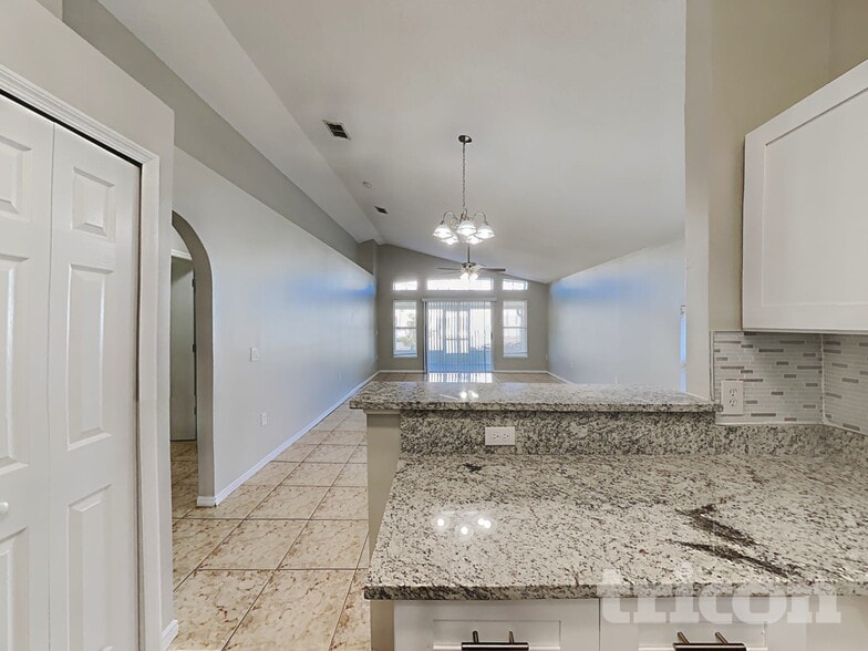 Building Photo - 12617 Parkbury Dr