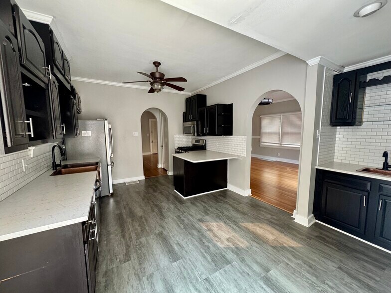 Building Photo - 1208 Audubon Pky