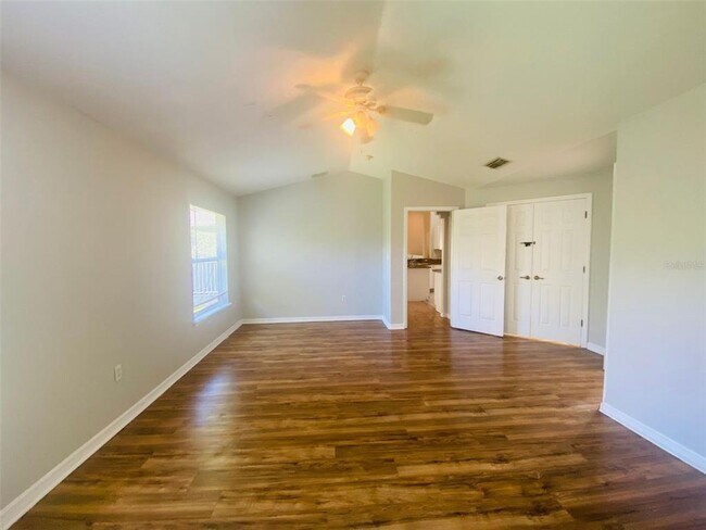 Building Photo - 423 Disston Ave