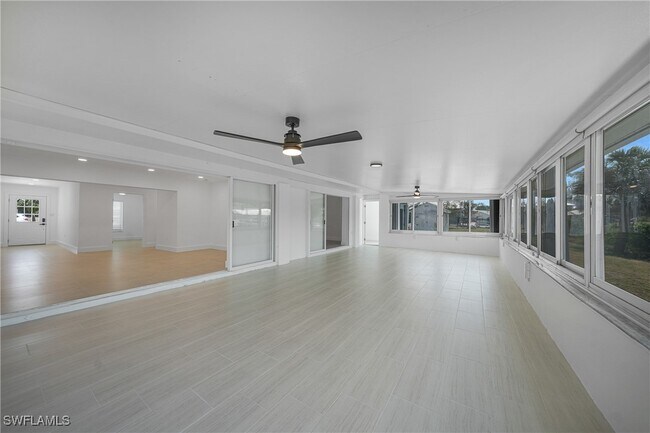 Building Photo - 27385 Voyageur Dr