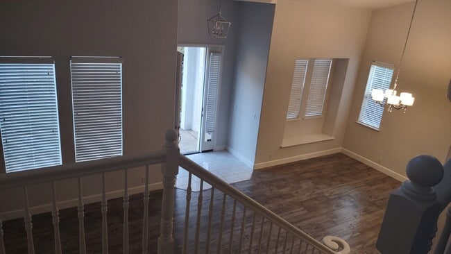 Building Photo - 6121 Lockridge Dr