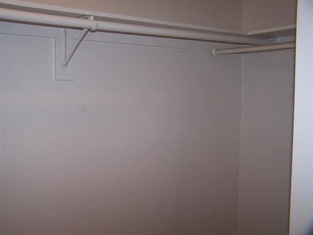 Building Photo - 827 Meandering Way