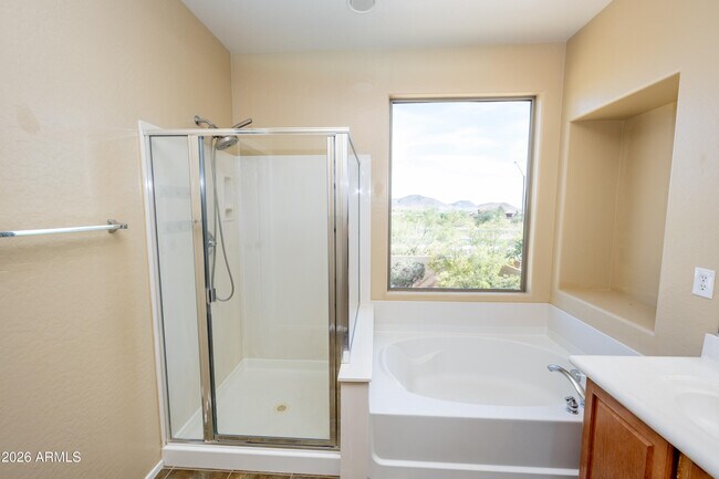 Building Photo - 2023 W Shackleton Dr