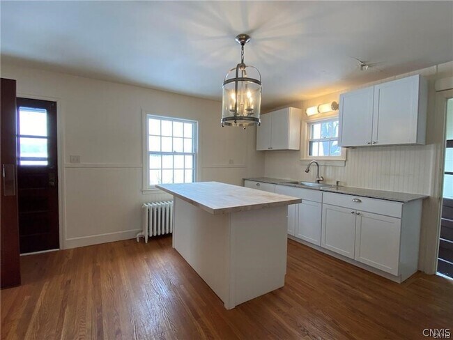 Building Photo - 2897 Graffenburg Rd